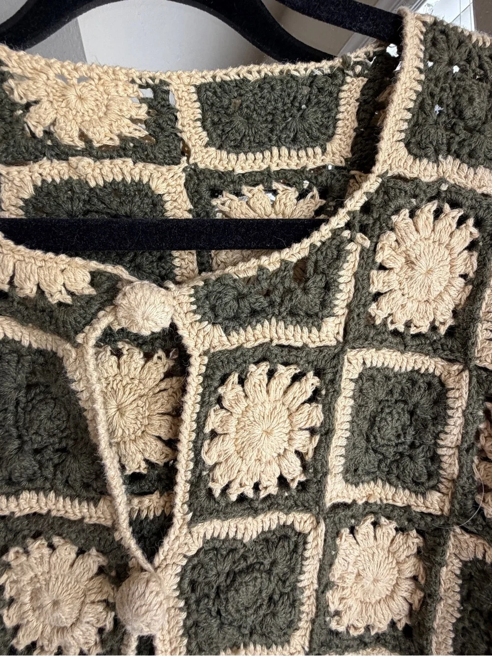 ✨ VINTAGE Handmade Crochet Granny Square Cardigan - Sage Floral ✨ - Picture 5 of 11